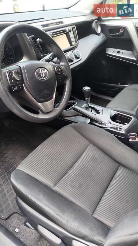 Внедорожник / Кроссовер Toyota RAV4 2017 в Киеве
