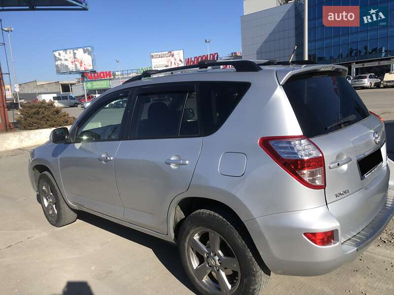 Toyota RAV4 2013