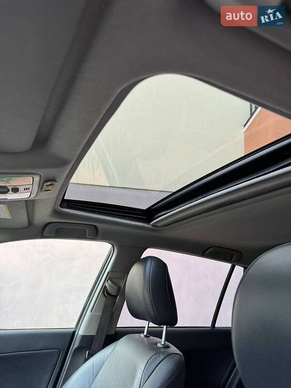 Внедорожник / Кроссовер Toyota RAV4 2012 в Львове