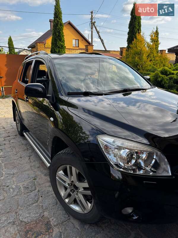 Внедорожник / Кроссовер Toyota RAV4 2008 в Житомире