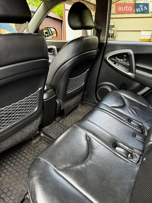 Внедорожник / Кроссовер Toyota RAV4 2008 в Житомире