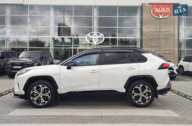 Позашляховик / Кросовер Toyota RAV4 2023 в 