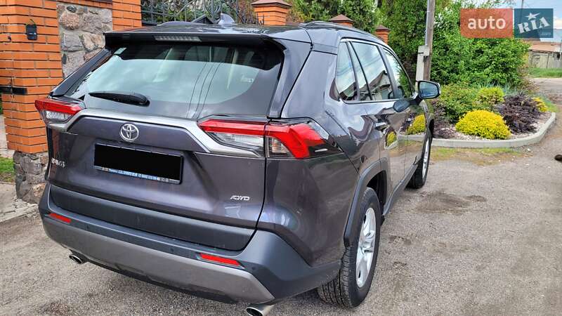 Внедорожник / Кроссовер Toyota RAV4 2019 в Черкассах