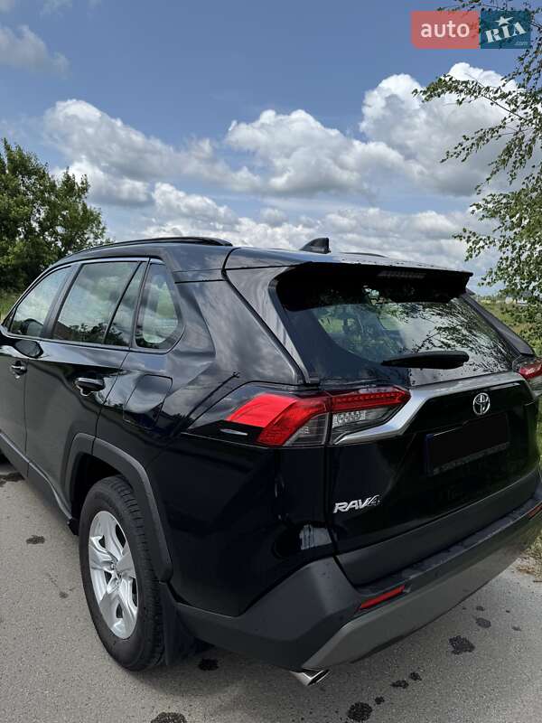 Позашляховик / Кросовер Toyota RAV4 2021 в Києві фото 13 Позашляховик / Кросовер Toyota RAV4 2021 в Києві