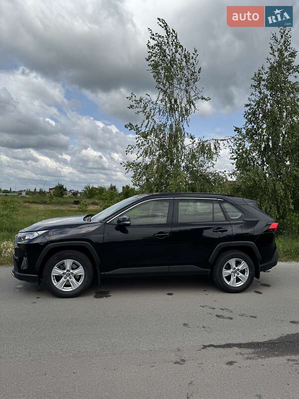 Позашляховик / Кросовер Toyota RAV4 2021 в Києві фото 19 Позашляховик / Кросовер Toyota RAV4 2021 в Києві