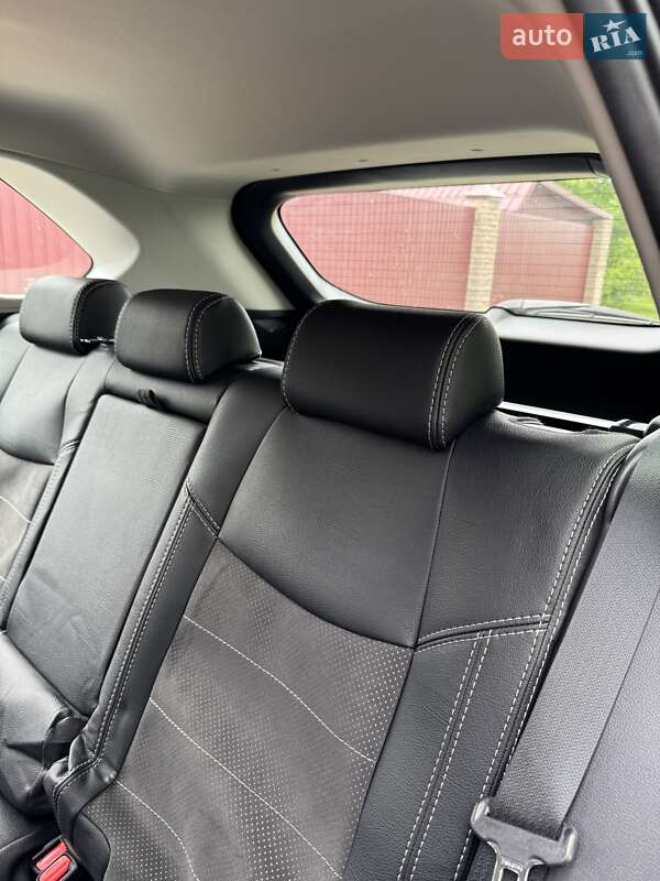 Позашляховик / Кросовер Toyota RAV4 2021 в Києві фото 57 Позашляховик / Кросовер Toyota RAV4 2021 в Києві