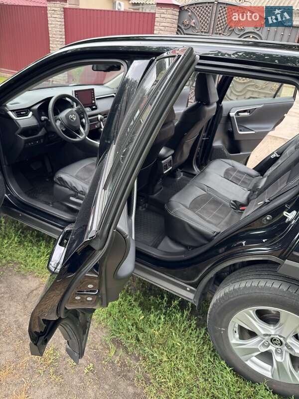 Позашляховик / Кросовер Toyota RAV4 2021 в Києві фото 67 Позашляховик / Кросовер Toyota RAV4 2021 в Києві