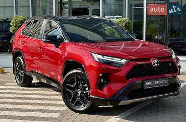 Позашляховик / Кросовер Toyota RAV4 2023 в Чернігові