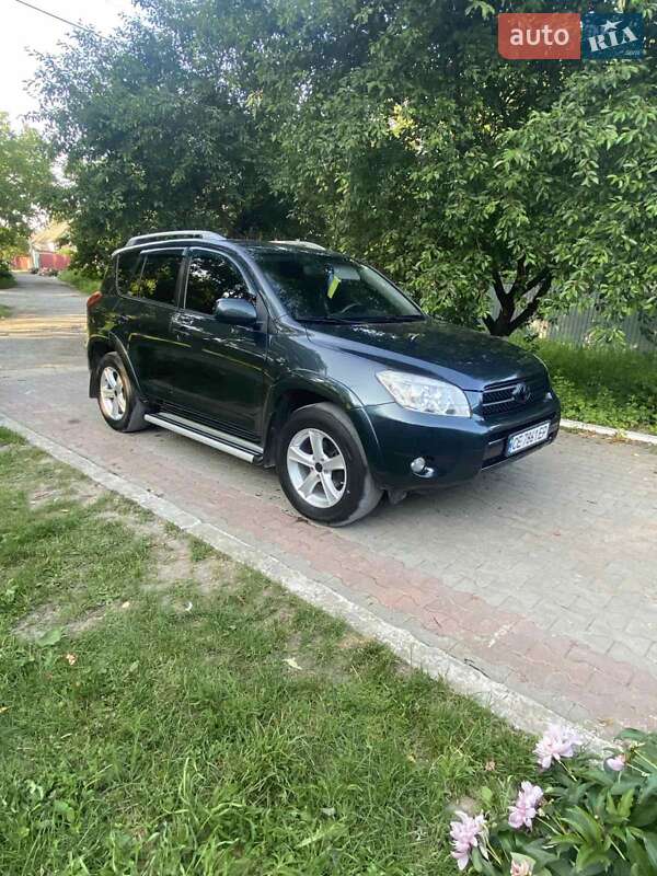 Внедорожник / Кроссовер Toyota RAV4 2007 в Каменец-Подольском