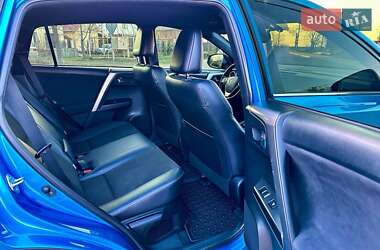 Внедорожник / Кроссовер Toyota RAV4 2016 в Киеве