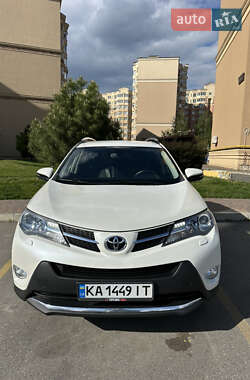 Позашляховик / Кросовер Toyota RAV4 2013 в Софіївській Борщагівці