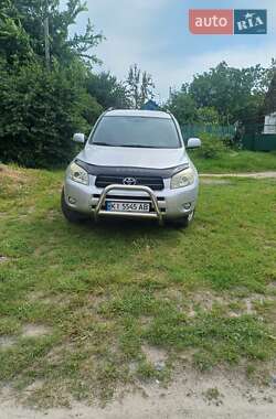 Внедорожник / Кроссовер Toyota RAV4 2006 в Фастове