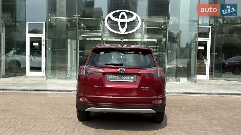 Позашляховик / Кросовер Toyota RAV4 2018 в Києві