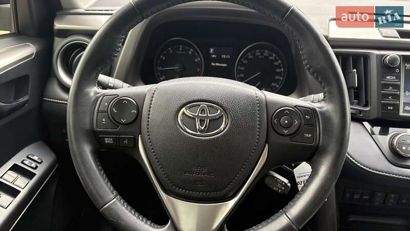 Позашляховик / Кросовер Toyota RAV4 2018 в Києві