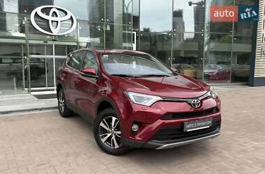Позашляховик / Кросовер Toyota RAV4 2018 в Києві