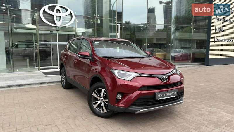 Позашляховик / Кросовер Toyota RAV4 2018 в Києві