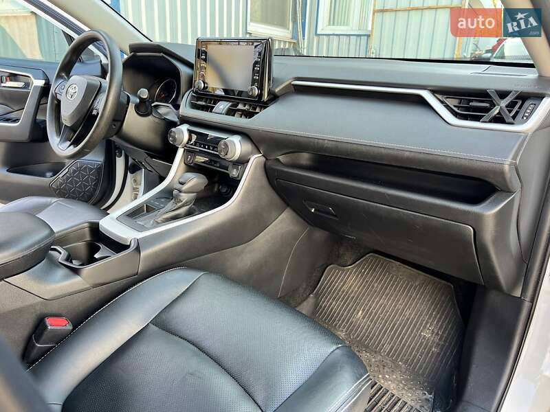 Внедорожник / Кроссовер Toyota RAV4 2021 в Киеве фото 14 Внедорожник / Кроссовер Toyota RAV4 2021 в Киеве