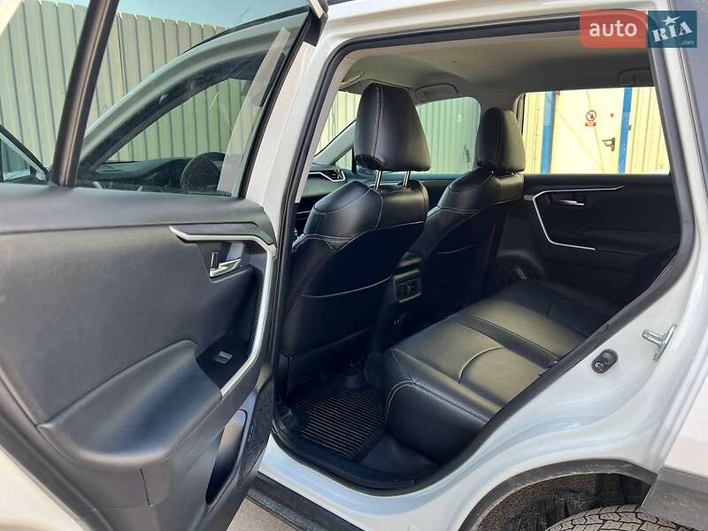 Внедорожник / Кроссовер Toyota RAV4 2021 в Киеве фото 18 Внедорожник / Кроссовер Toyota RAV4 2021 в Киеве