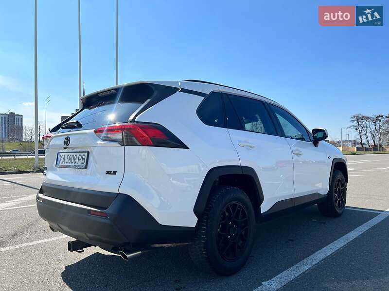 Внедорожник / Кроссовер Toyota RAV4 2021 в Киеве фото 34 Внедорожник / Кроссовер Toyota RAV4 2021 в Киеве