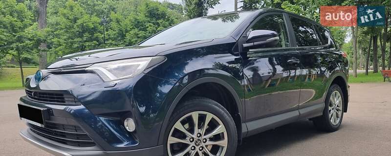Позашляховик / Кросовер Toyota RAV4 2018 в Києві