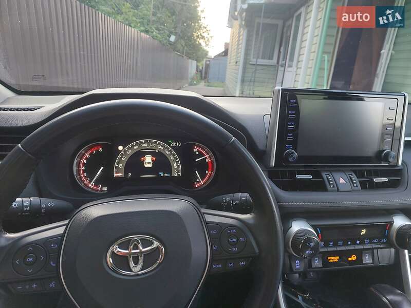 Внедорожник / Кроссовер Toyota RAV4 2022 в Сумах