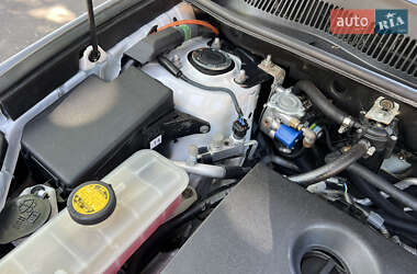 Внедорожник / Кроссовер Toyota RAV4 2009 в 