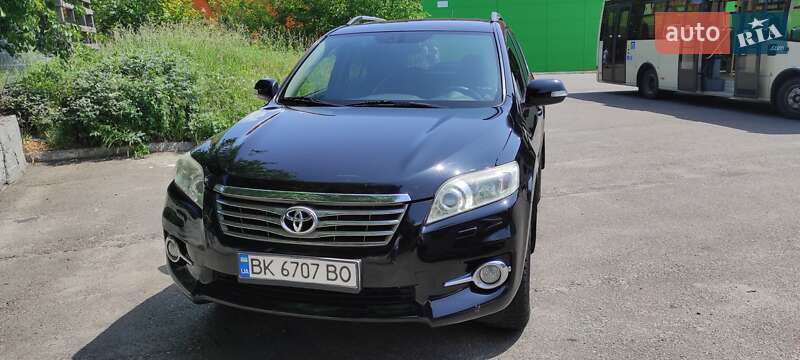 Toyota RAV4 2010