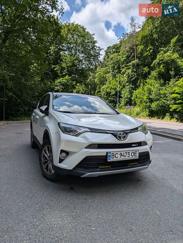 Toyota RAV4 2015