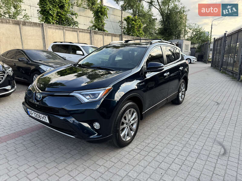 Позашляховик / Кросовер Toyota RAV4 2017 в Запоріжжі