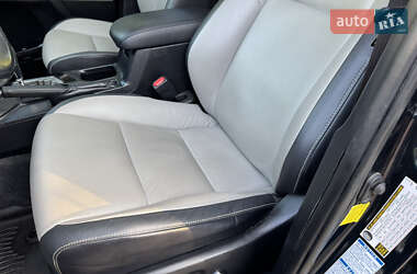 Внедорожник / Кроссовер Toyota RAV4 2017 в 