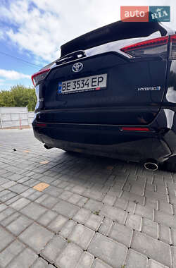 Внедорожник / Кроссовер Toyota RAV4 2020 в 