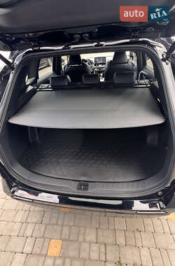 Внедорожник / Кроссовер Toyota RAV4 2020 в 