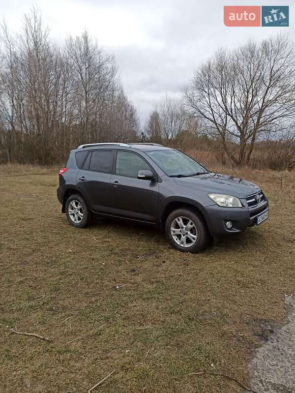 Позашляховик / Кросовер Toyota RAV4 2009 в Ратному