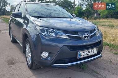 Внедорожник / Кроссовер Toyota RAV4 2015 в Кривом Роге