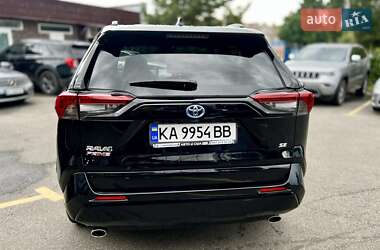 Внедорожник / Кроссовер Toyota RAV4 2023 в 