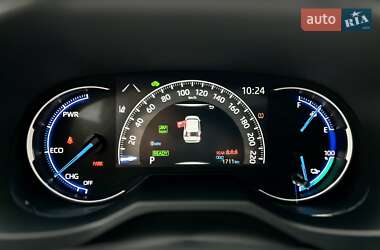 Внедорожник / Кроссовер Toyota RAV4 2023 в 
