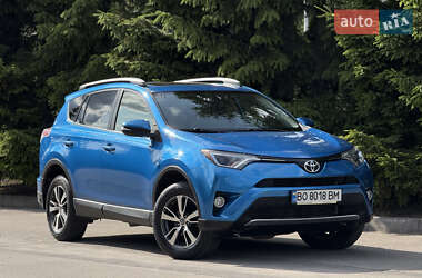 Позашляховик / Кросовер Toyota RAV4 2016 в Тернополі