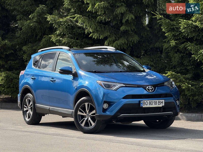 Внедорожник / Кроссовер Toyota RAV4 2016 в Тернополе