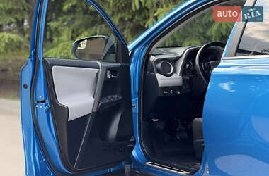 Позашляховик / Кросовер Toyota RAV4 2016 в Тернополі