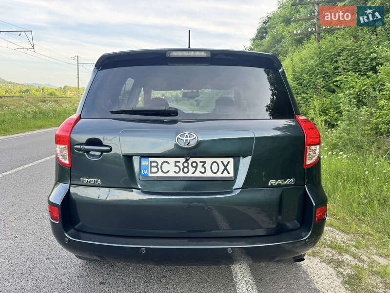 Позашляховик / Кросовер Toyota RAV4 2006 в Турці