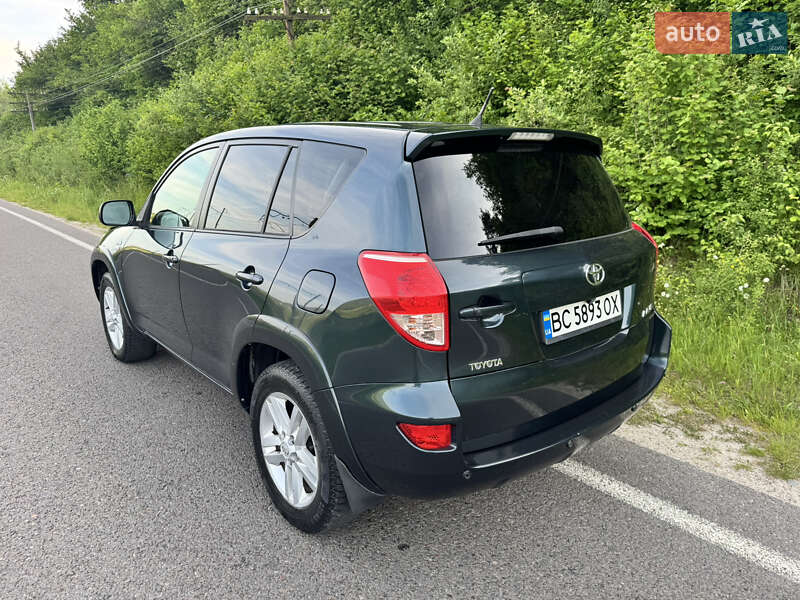 Позашляховик / Кросовер Toyota RAV4 2006 в Турці