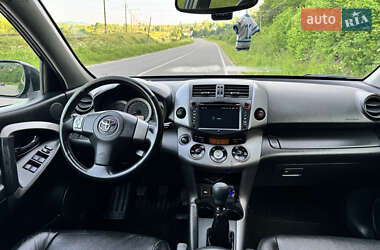 Позашляховик / Кросовер Toyota RAV4 2006 в Турці