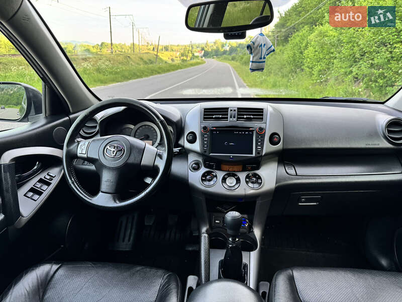Позашляховик / Кросовер Toyota RAV4 2006 в Турці
