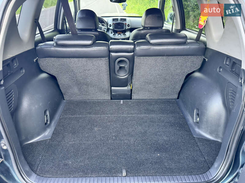 Позашляховик / Кросовер Toyota RAV4 2006 в Турці