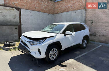 Внедорожник / Кроссовер Toyota RAV4 2021 в Полтаве