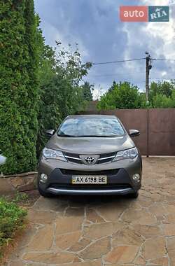 Внедорожник / Кроссовер Toyota RAV4 2013 в Харькове