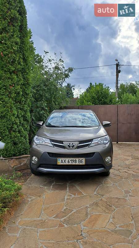 Toyota RAV4 2013
