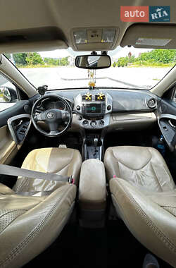 Внедорожник / Кроссовер Toyota RAV4 2008 в 