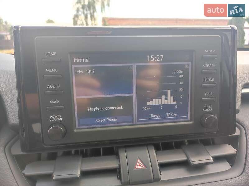 Внедорожник / Кроссовер Toyota RAV4 2021 в Умани