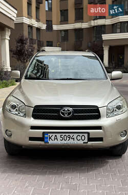 Внедорожник / Кроссовер Toyota RAV4 2007 в 